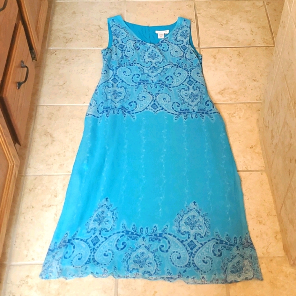 Tea length patterned dress